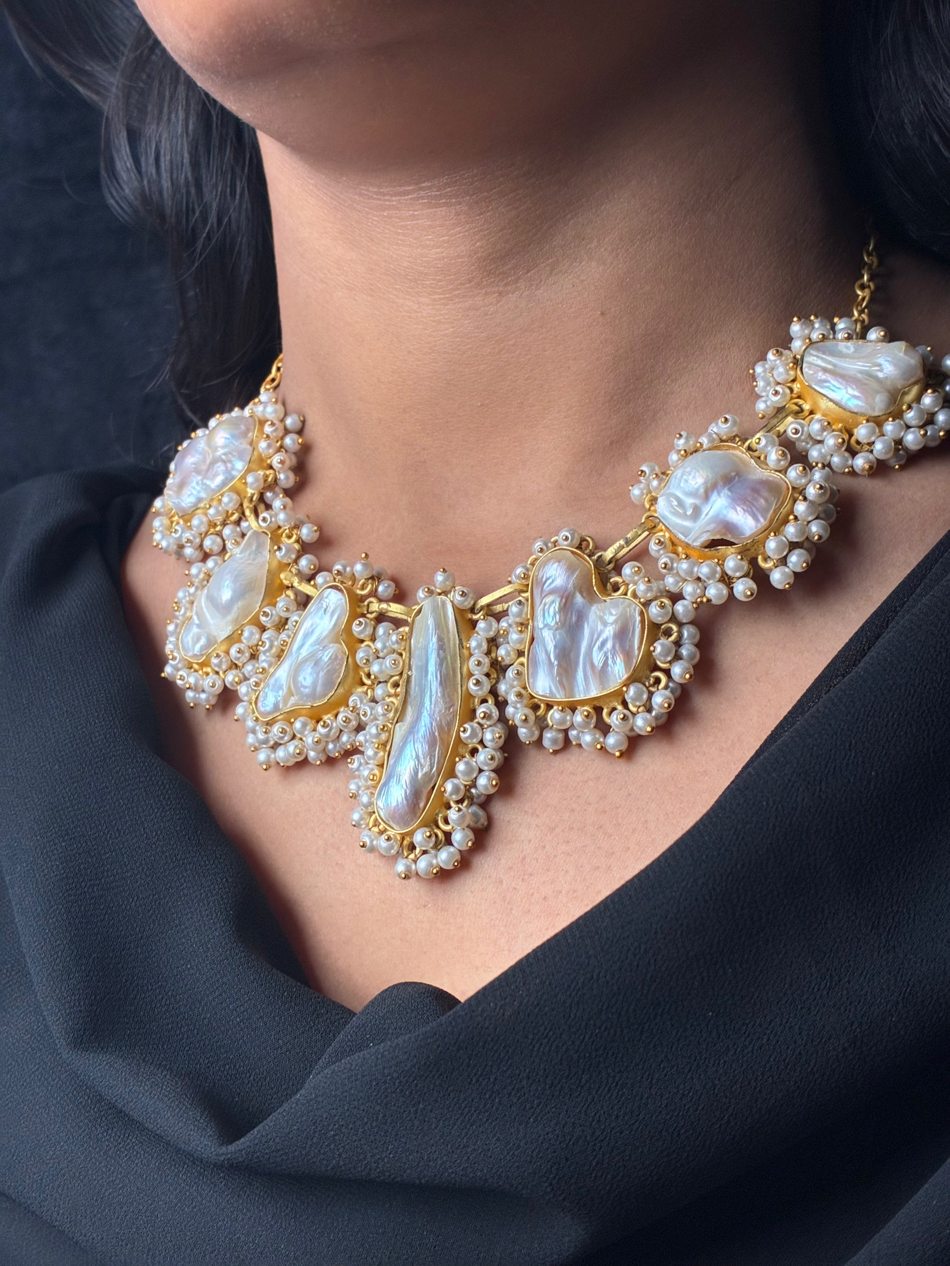 Necklaces & Chokers