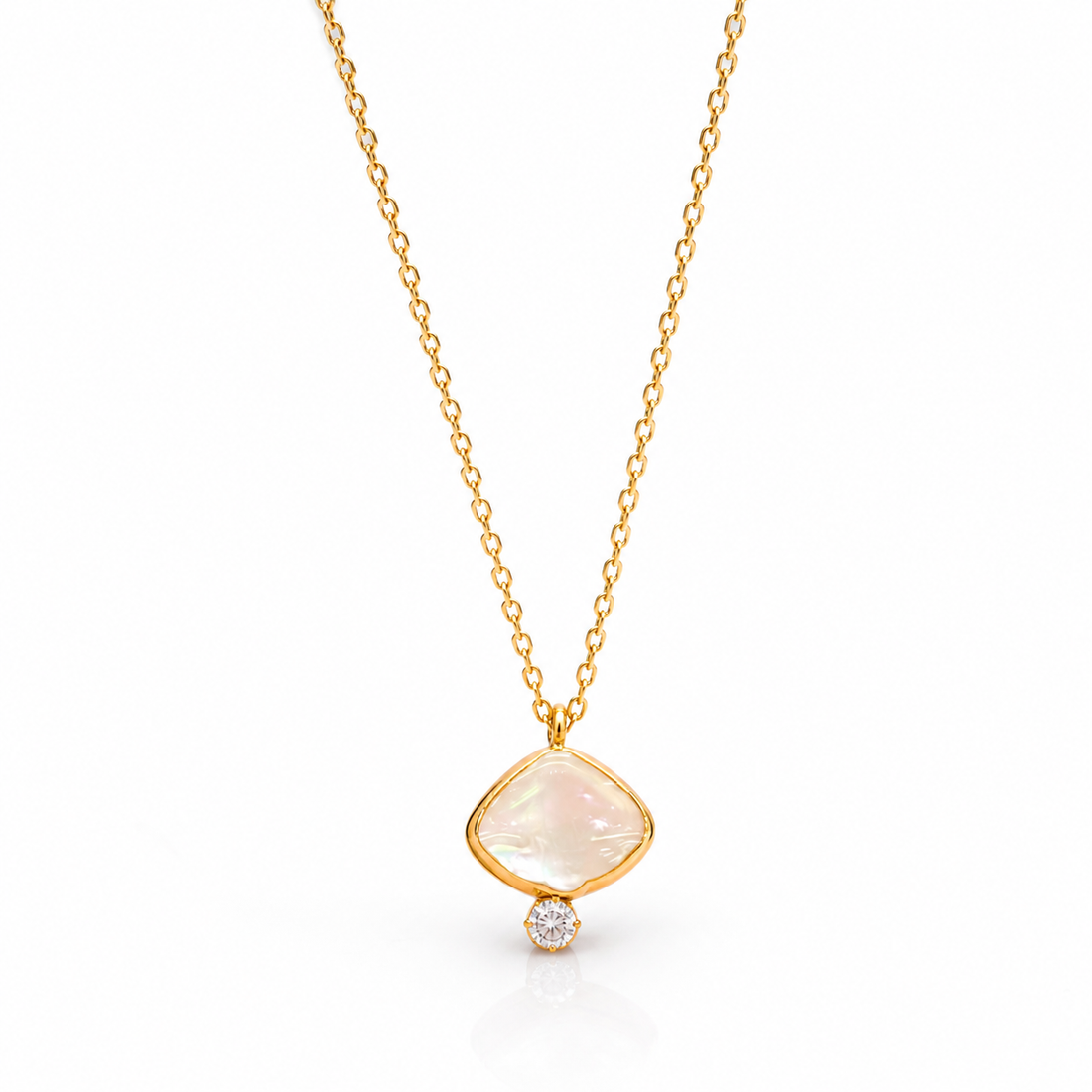 Aurora Pearl Glow Pendant Chain