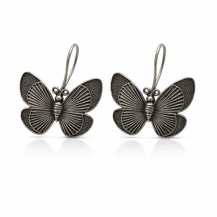 Kavya – Minimal Oxidised Studs