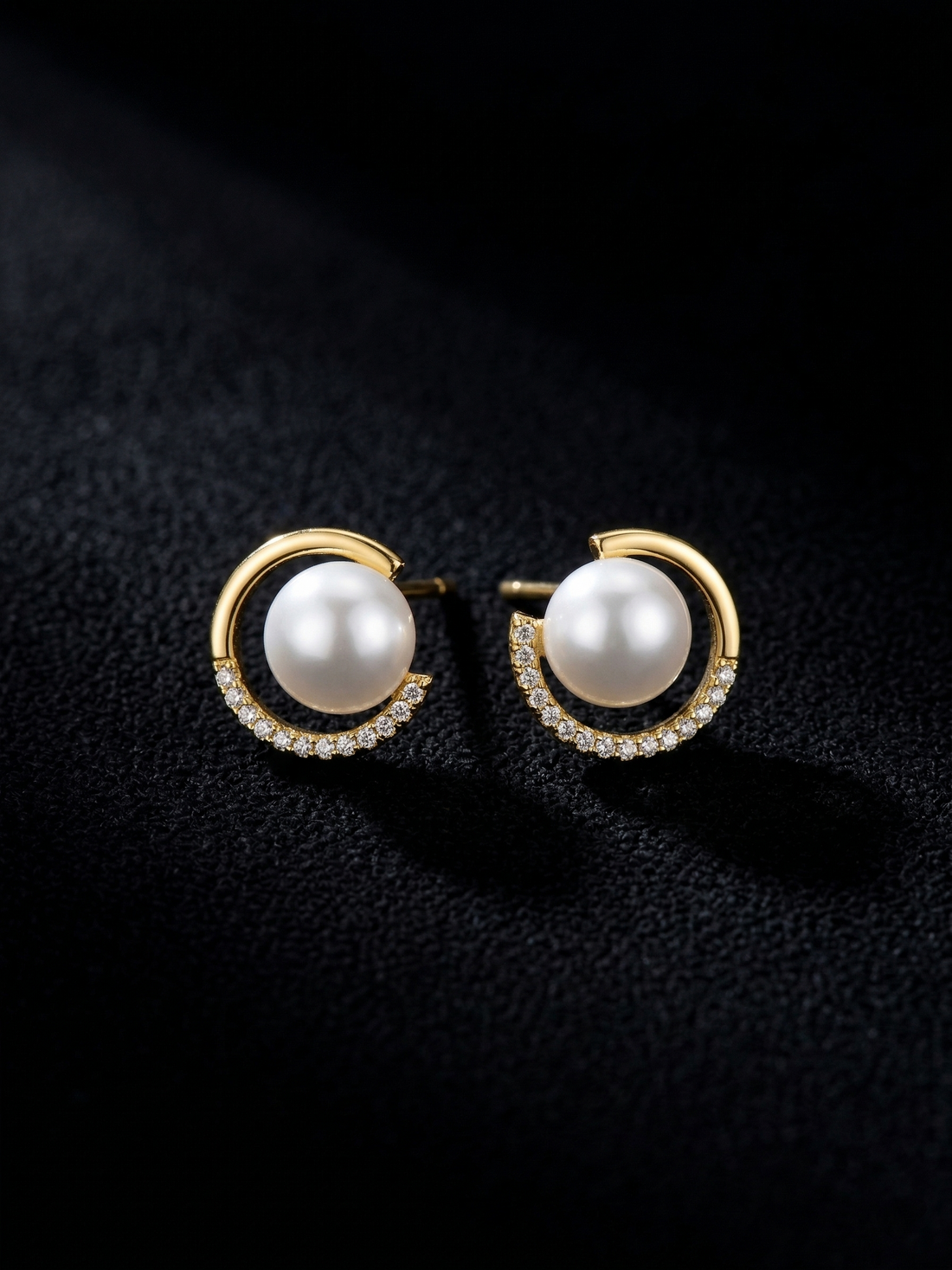 The Lunar Pearl Studs