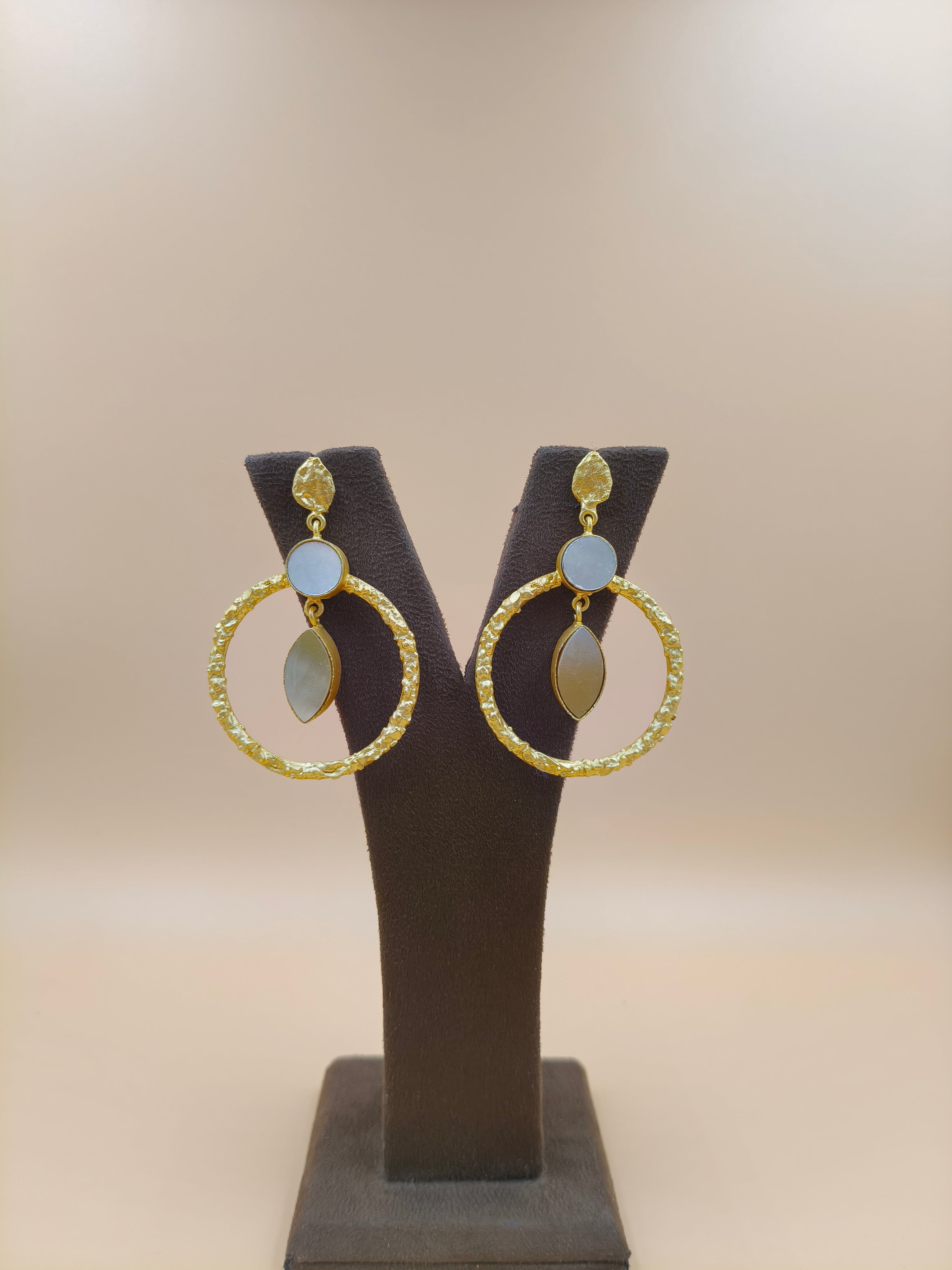 Golden Glow Pearl Drops1960