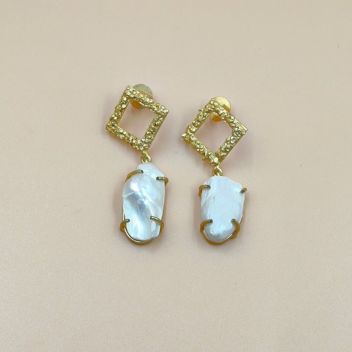 Luminous Pearl Elegance Earrings