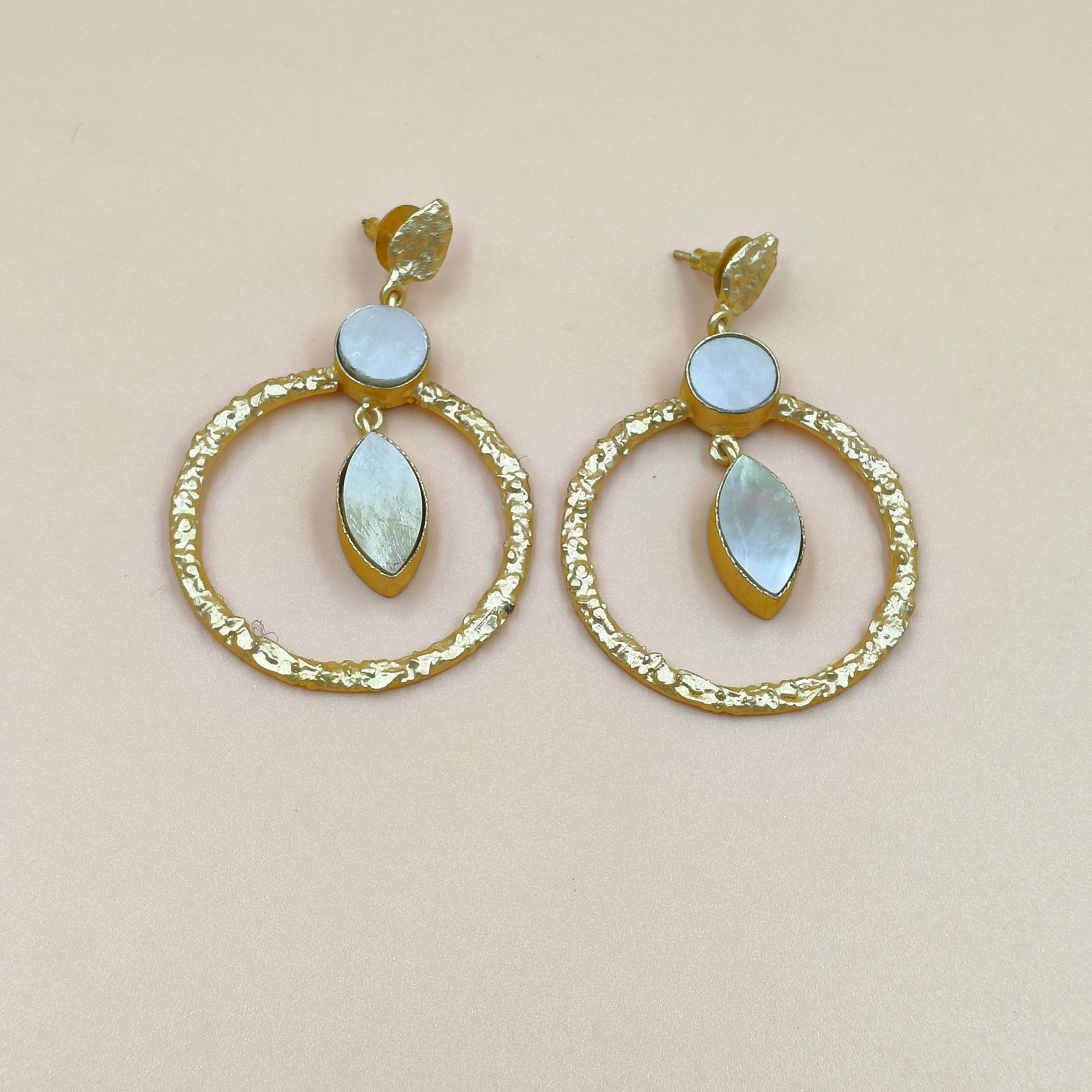Golden Glow Pearl Drops1960