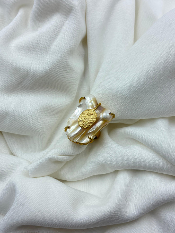 Luxe Pearl Empress Ring