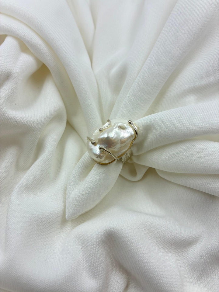 Lustrous Baroque Elegance Ring