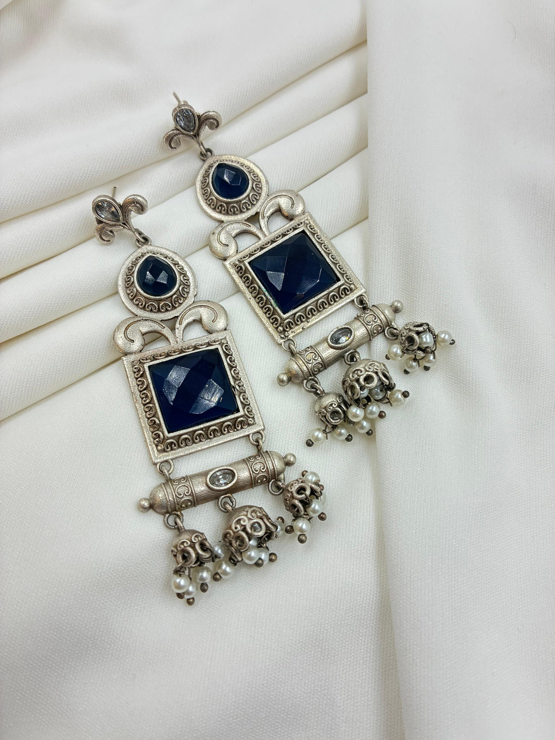 Royal Blue Stone Oxidised Silver Temple Earrings