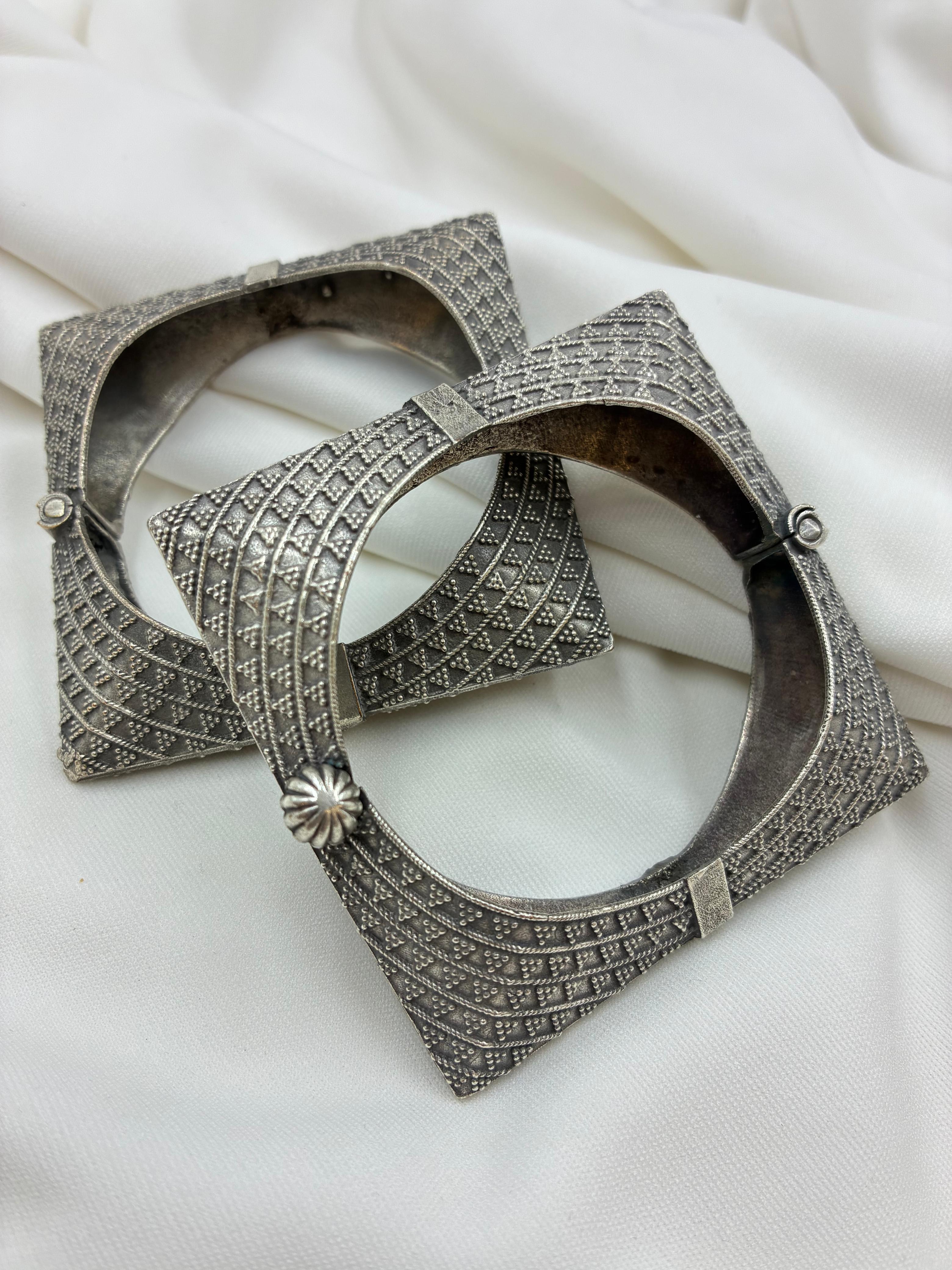 Oxidized bangles