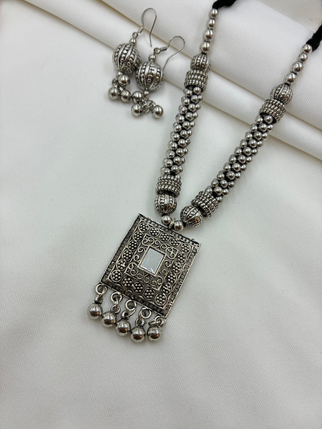 Oxidised Royal Charm