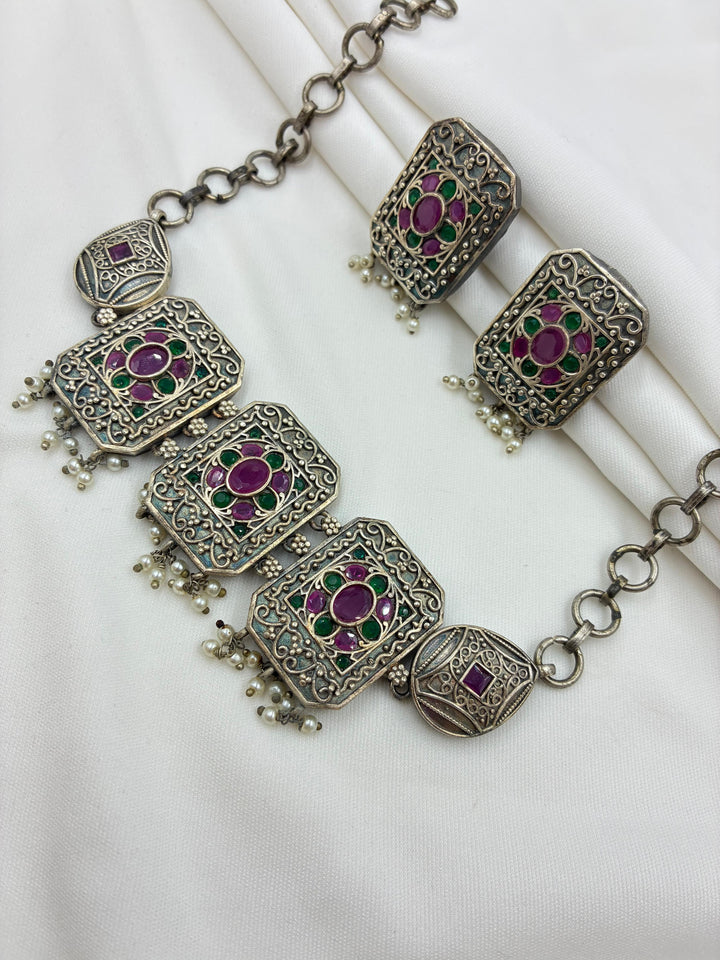 OXIDISED FLORAL MOTIF