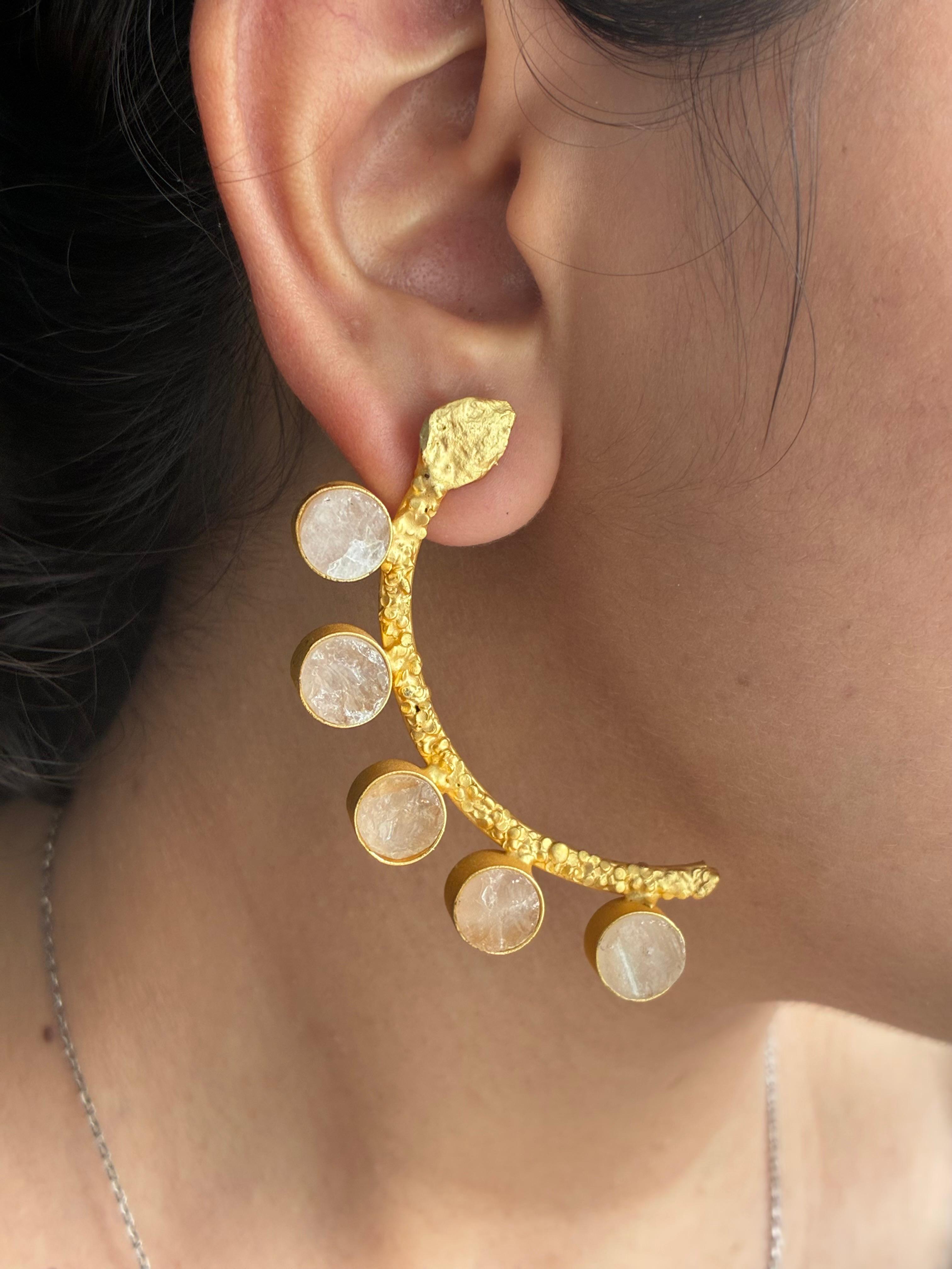 Crystalline Curve Drops