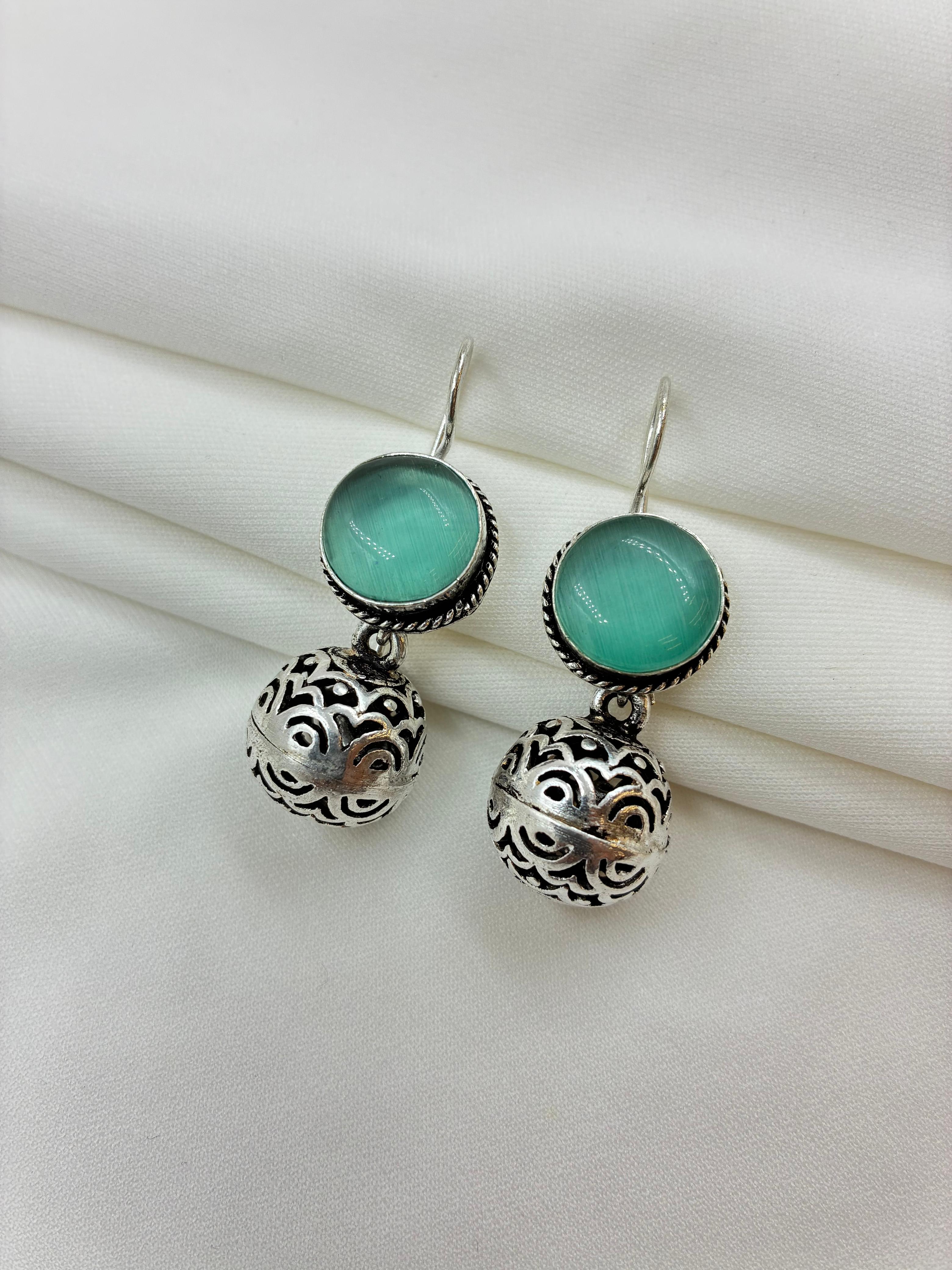 Meera – Tribal Oxidised Chandbalis