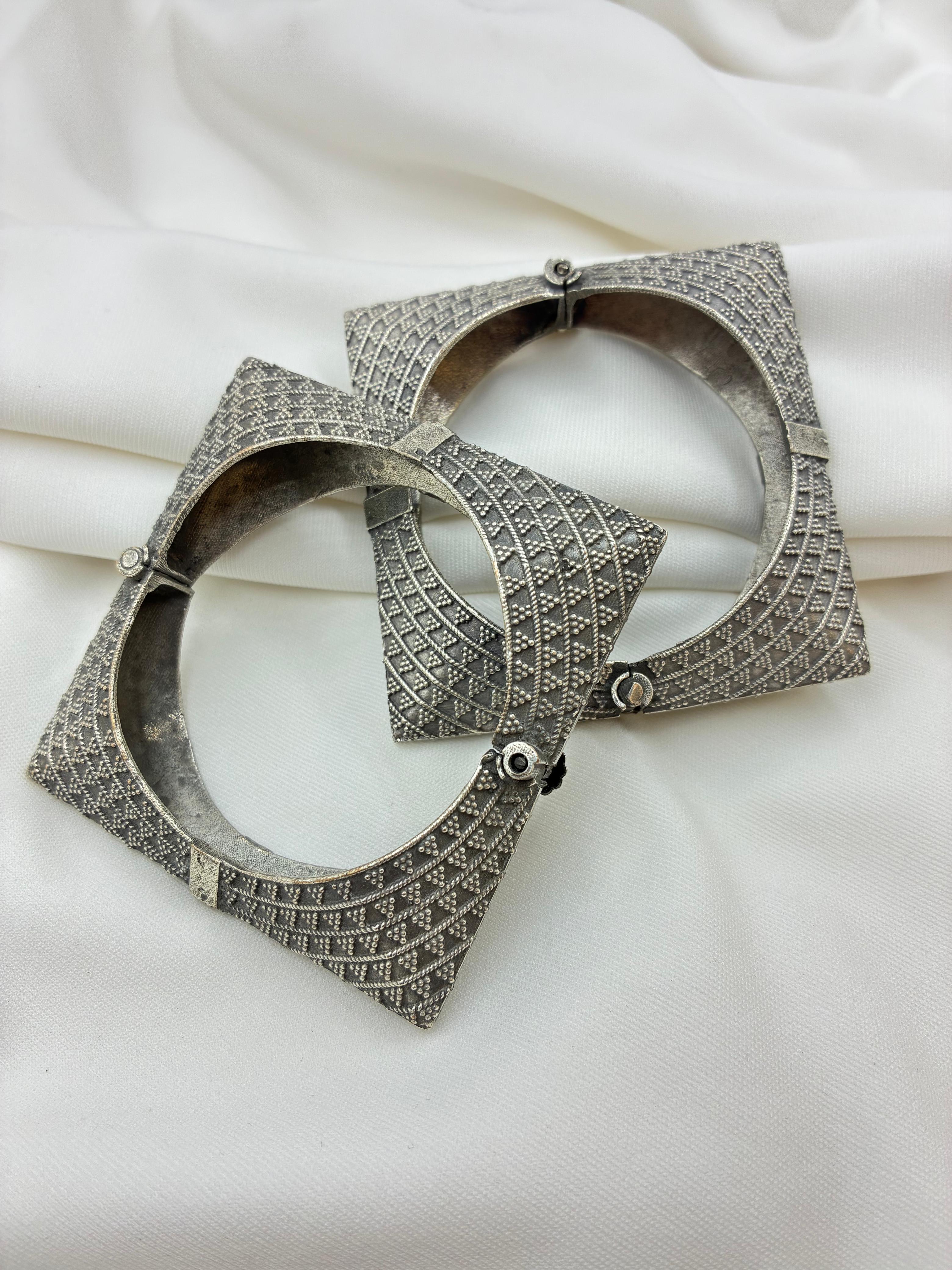 Oxidized bangles